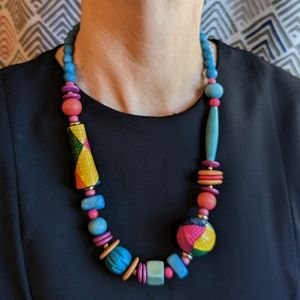 asymmetric WOODEN BEAD NECKLACE 1980's 80's vintage